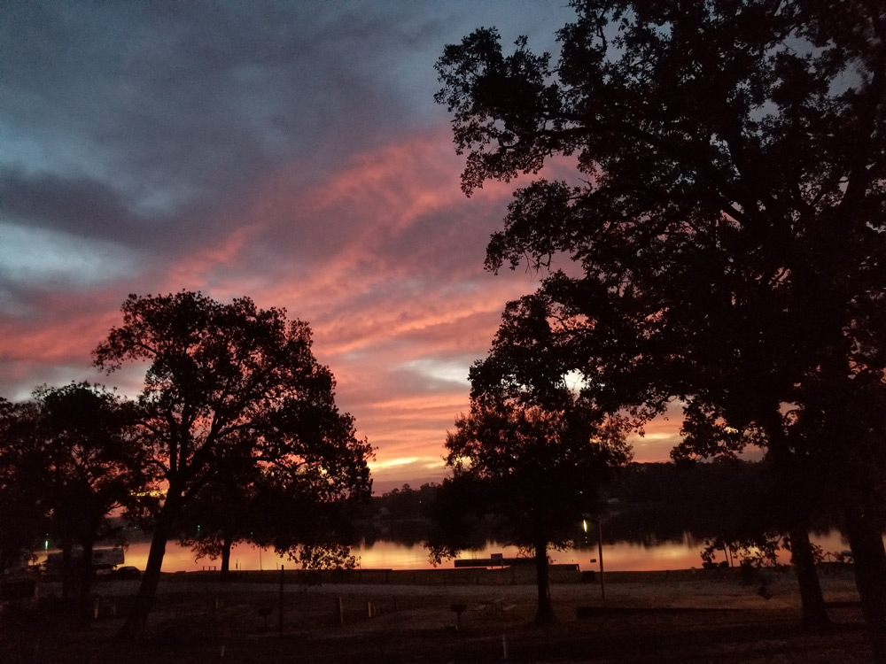 Scenic landscape shot of the sunset over a lake in Texas
